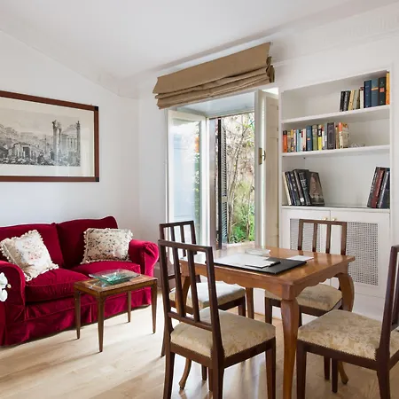 Grand Plaza מלון 5*