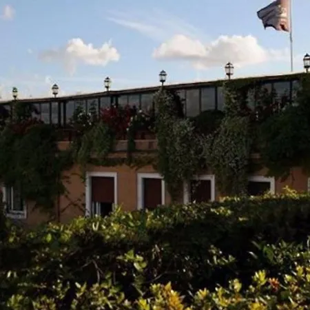 Grand Plaza רומא